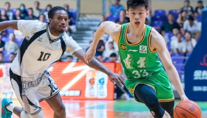 辽宁90-81美国球队迎4好消息！姜宇星王岚嵚得分太强，张陈稳内线